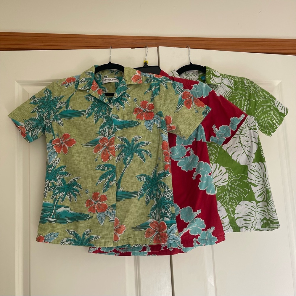 Bundle of 3 Tori Richard Aloha Hawaiian Shirts XXS
